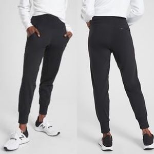 Athleta Venice Jogger Black XS $98